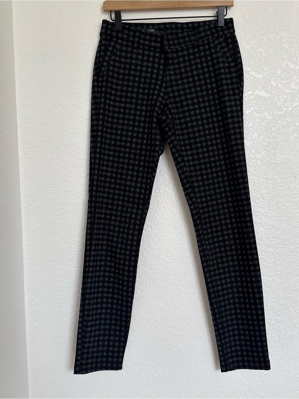 Kut from the Kloth Black & Gray Checked Cropped Pants